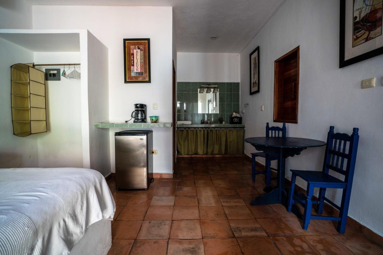 Hotel Boutique Skulls Landing Исла-Мухерес Экстерьер фото